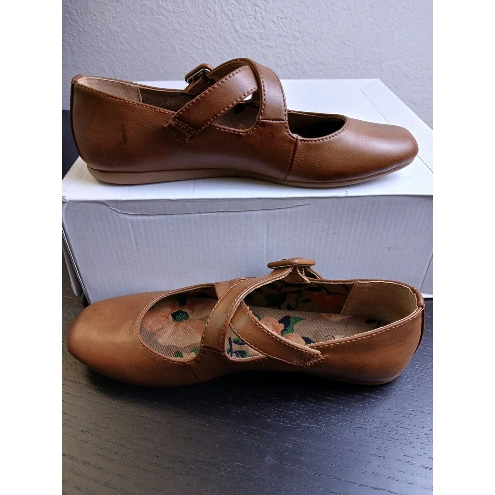 b.o.c. Women Tan Brown Crisscross Mary Jane Flats Square Toe BC0044416 Size 7M